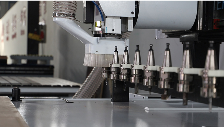 8 Changement d'outil en ligne