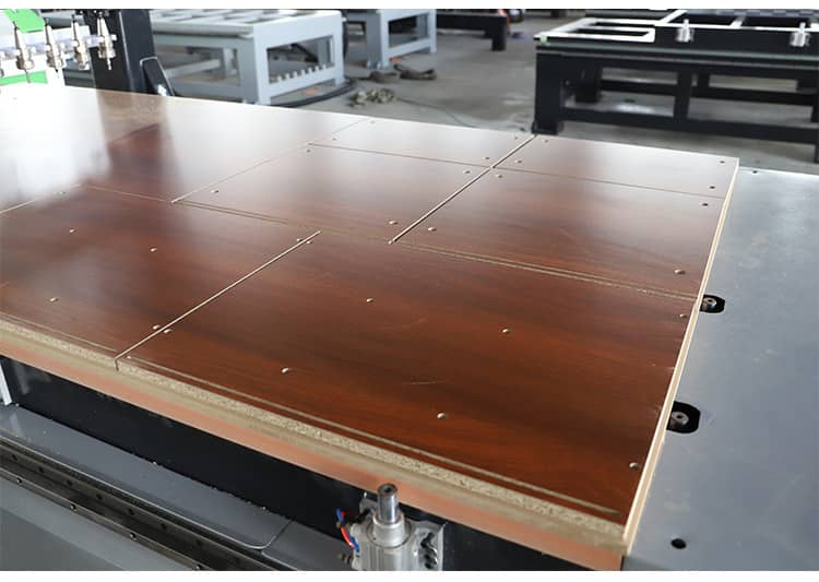 Machine de porte d'armoire