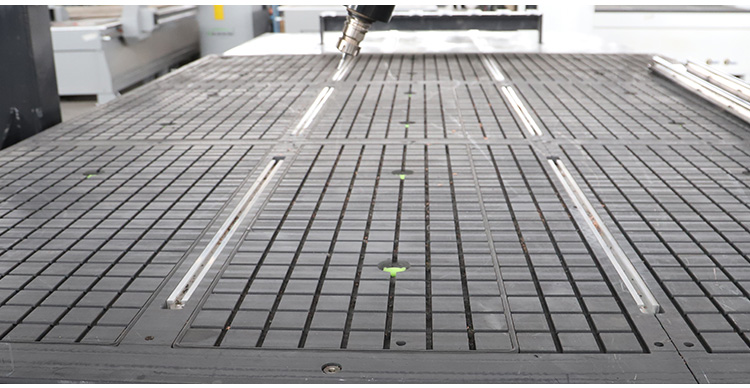 Machine de sculpture en bois &agrave; 4 axes