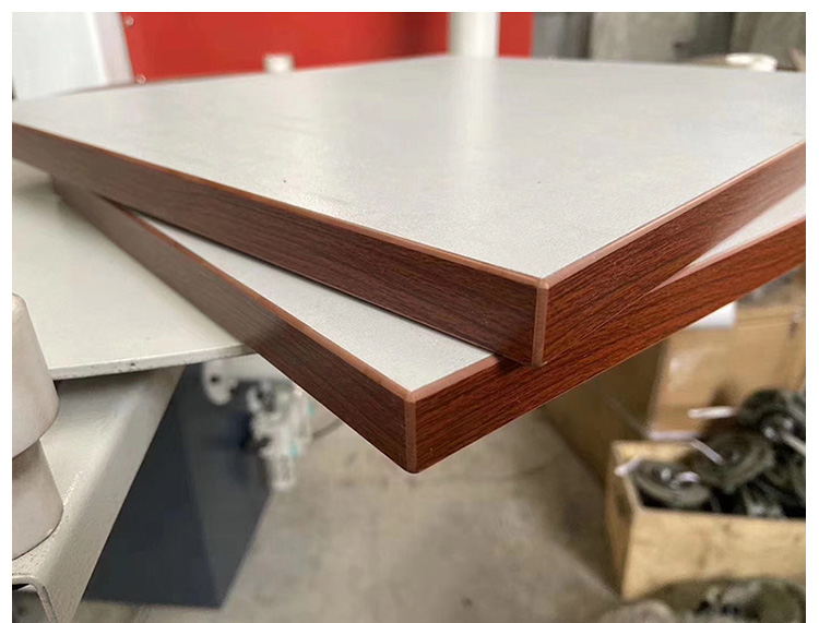 Machine &agrave; bord du bois 