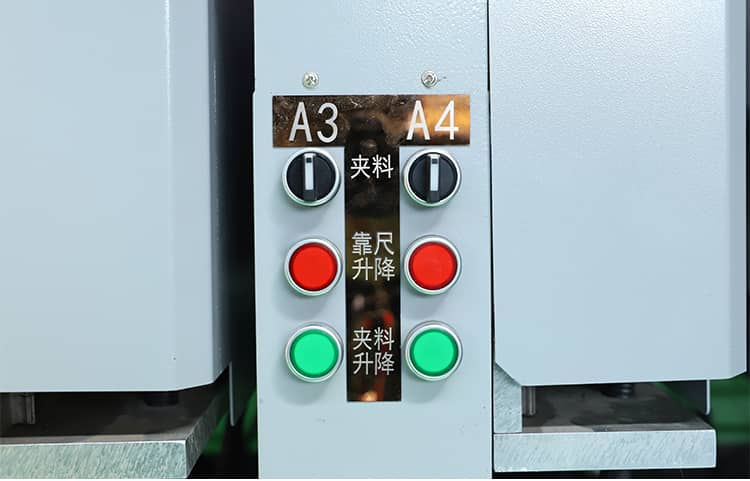 Moulin &agrave; sous en bois massif CNC18