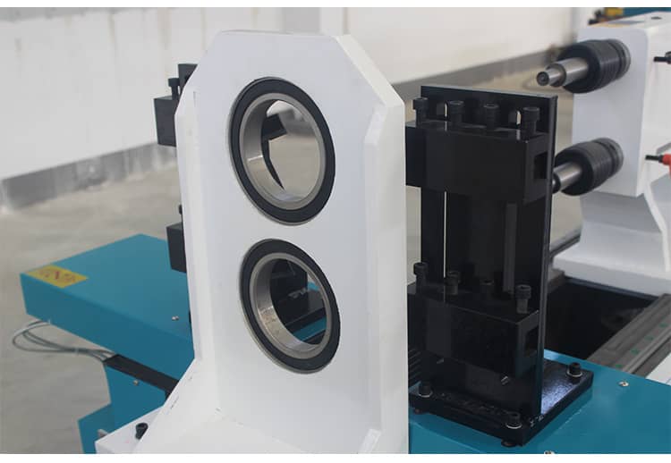 Machine de retournement du bois