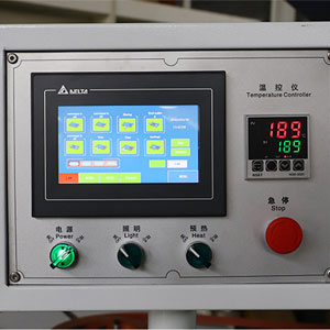 Syst&egrave;me de machine &agrave; bandeau de bord de travail du bois CNC