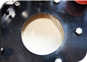 Po&ecirc;le &agrave; colle