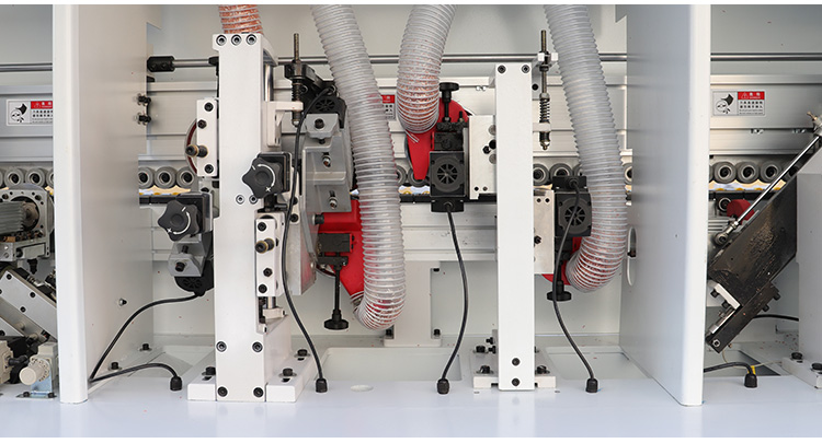 Machine &agrave; bord du bois 