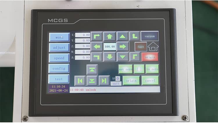 Syst&egrave;me de machine &agrave; d&eacute;couper en cuir