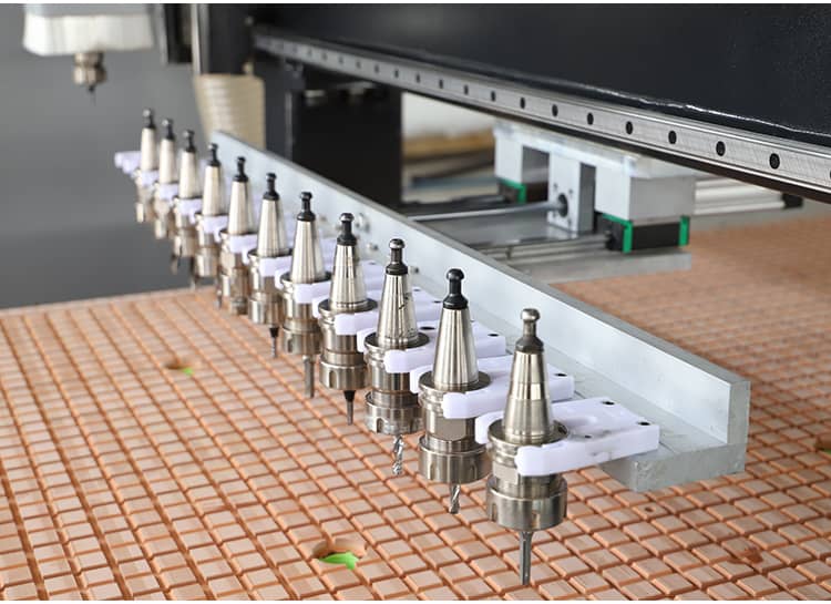 Magazine d'outils de type en ligne suivant, 12 changeurs d'outils automatiques