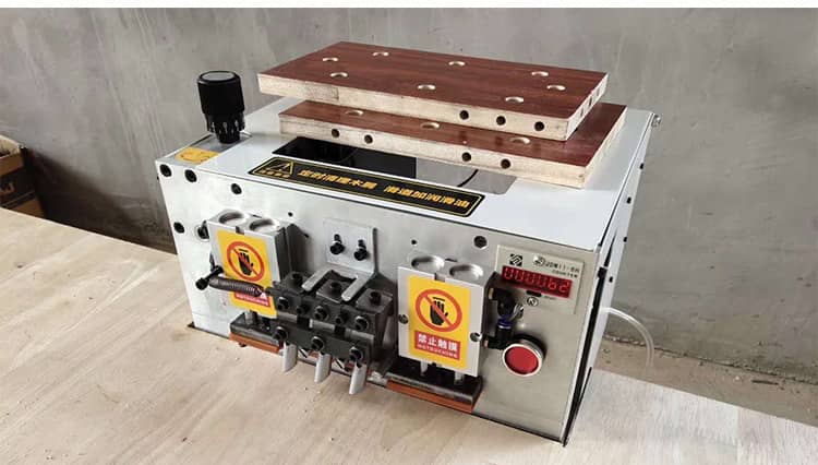 Machine &agrave; foret carr&eacute;e en bois