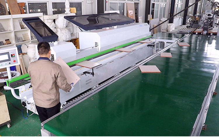 Prix ​​de la machine &agrave; bandes de bord en bois