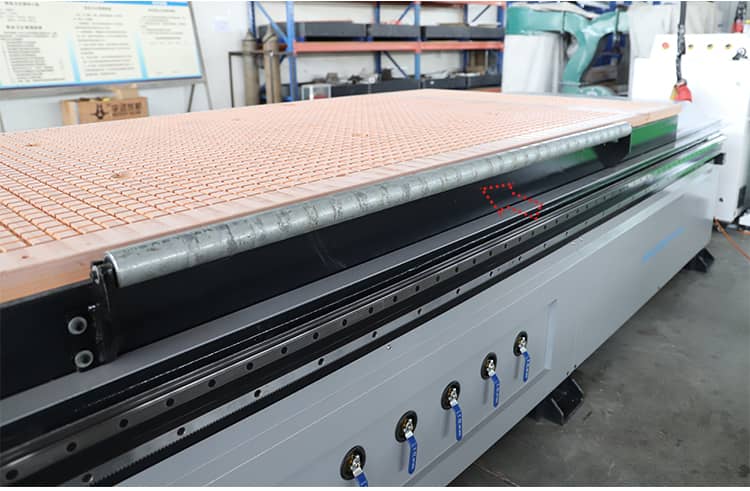 Rouleau d'alimentation pour augmenter la vitesse d'alimentation